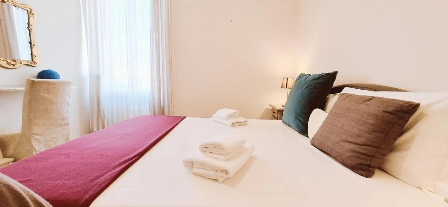 Apartment Appartamento Elegante Con Terrazzino A San Lorenzo Rome