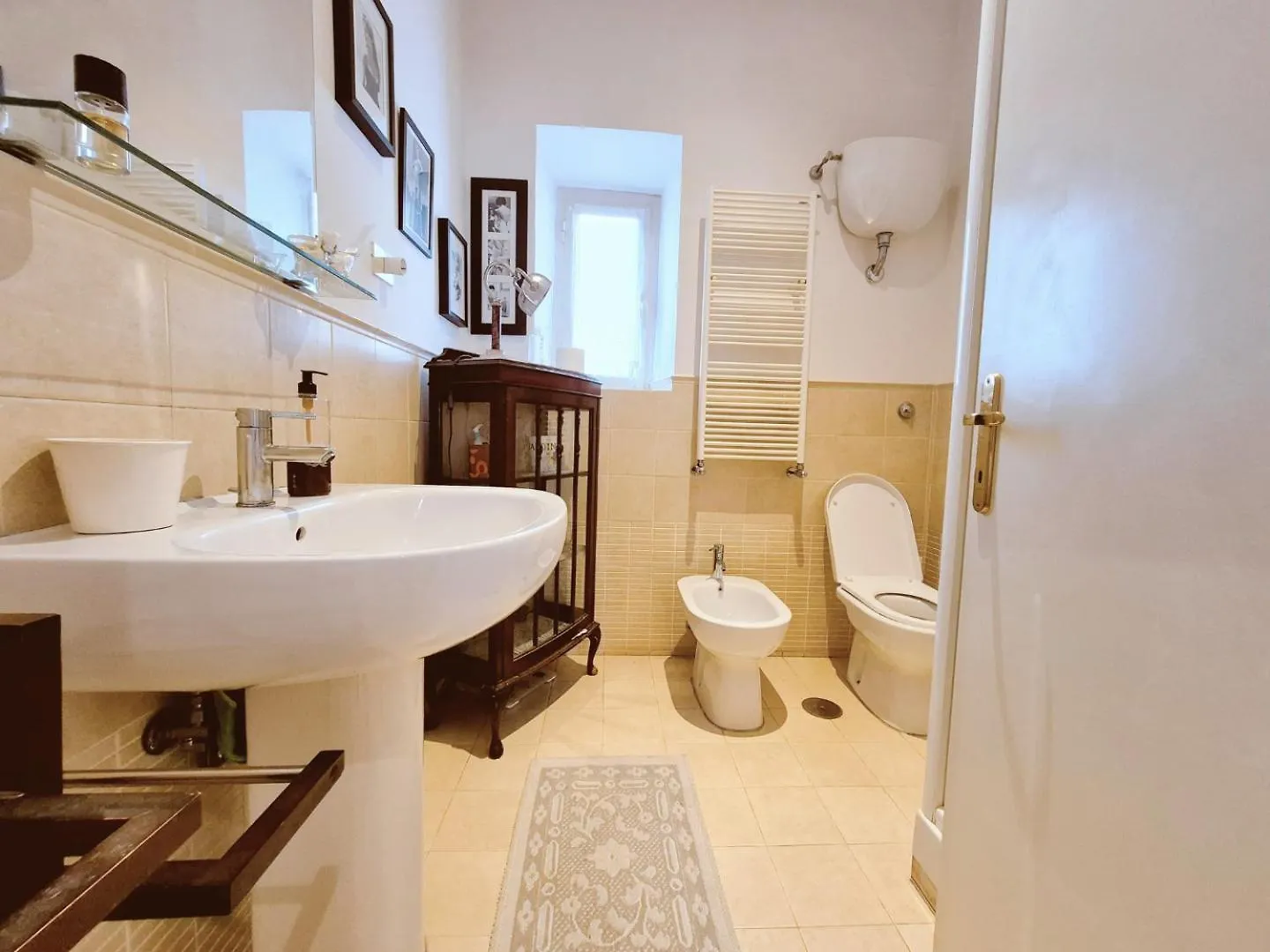 Appartamento Elegante Con Terrazzino A San Lorenzo Rome Apartment