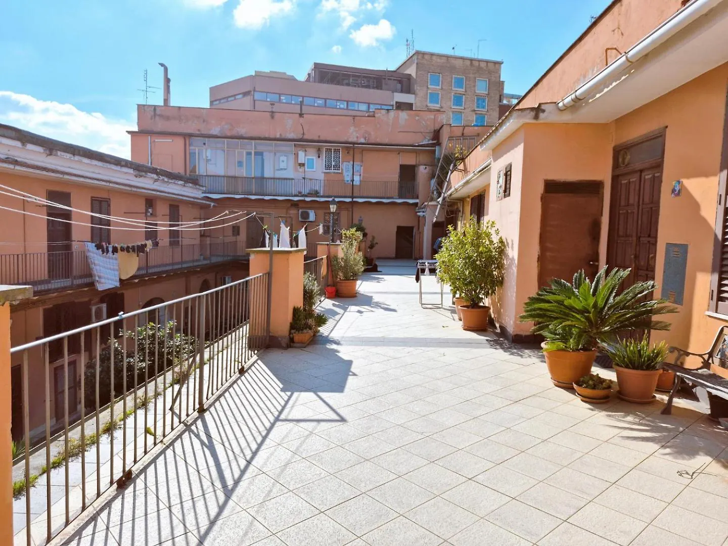 Appartamento Elegante Con Terrazzino A San Lorenzo Рим 0*,  Италия